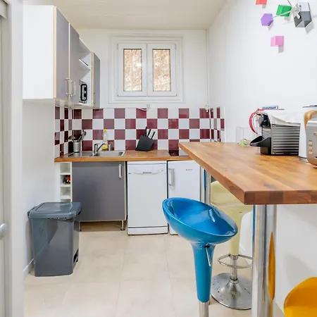 Appartement Charmant Studio 18e Parijs