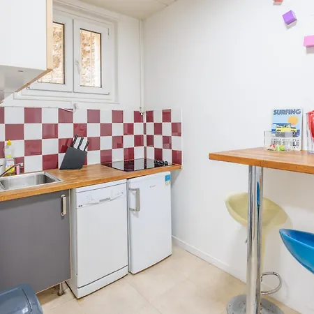 Appartement Charmant Studio 18e Parijs