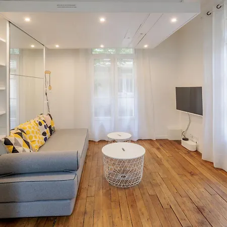 Appartement Charmant Studio 18e *